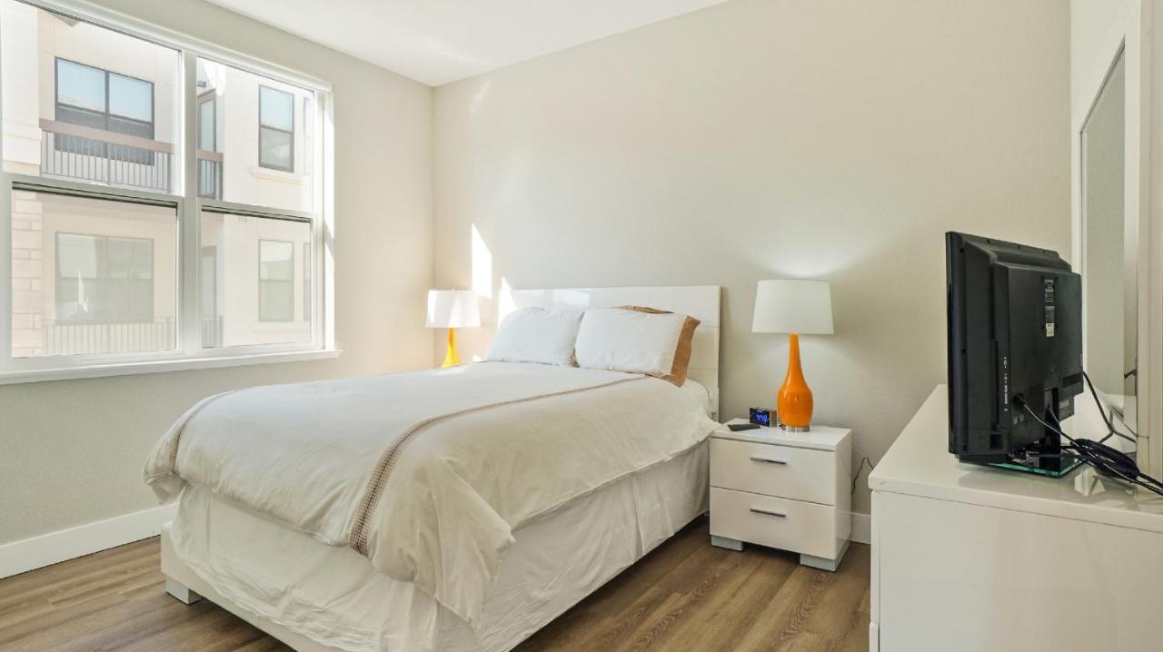 Global Luxury Suites In The Heart Of San Carlos Room photo